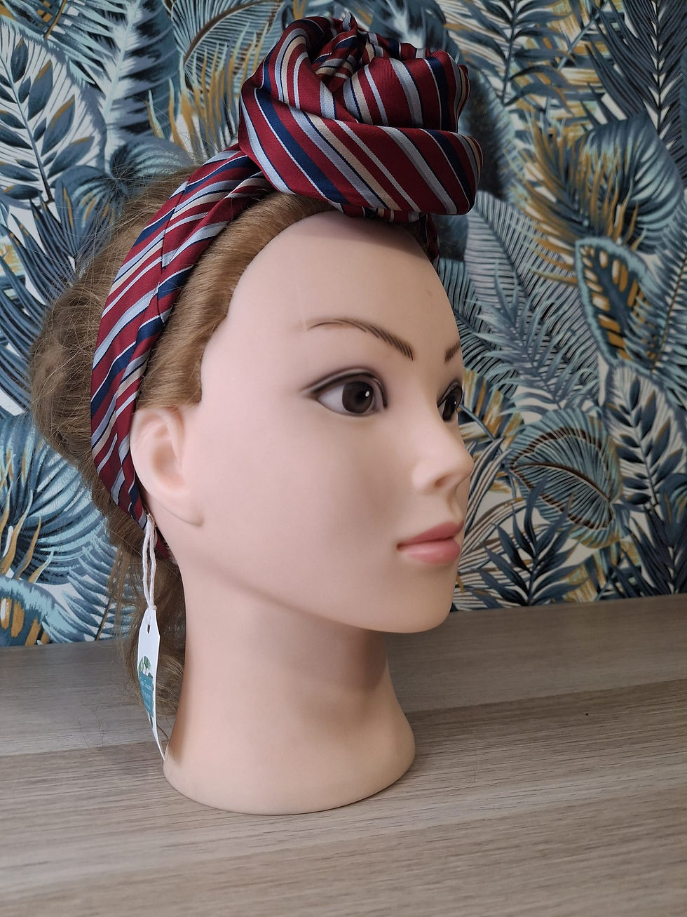 Moldable turban with aluminum core