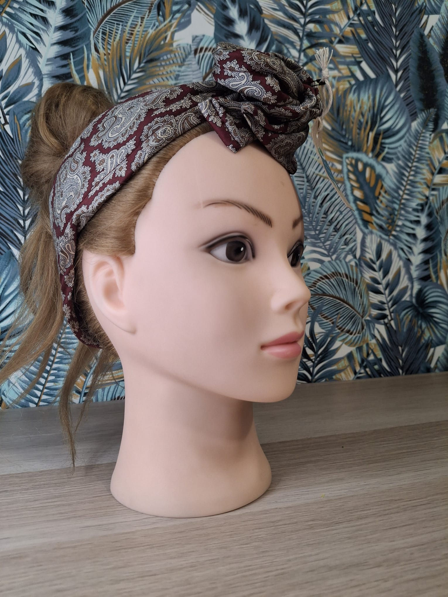 Turbante moldeable con núcleo de aluminio.