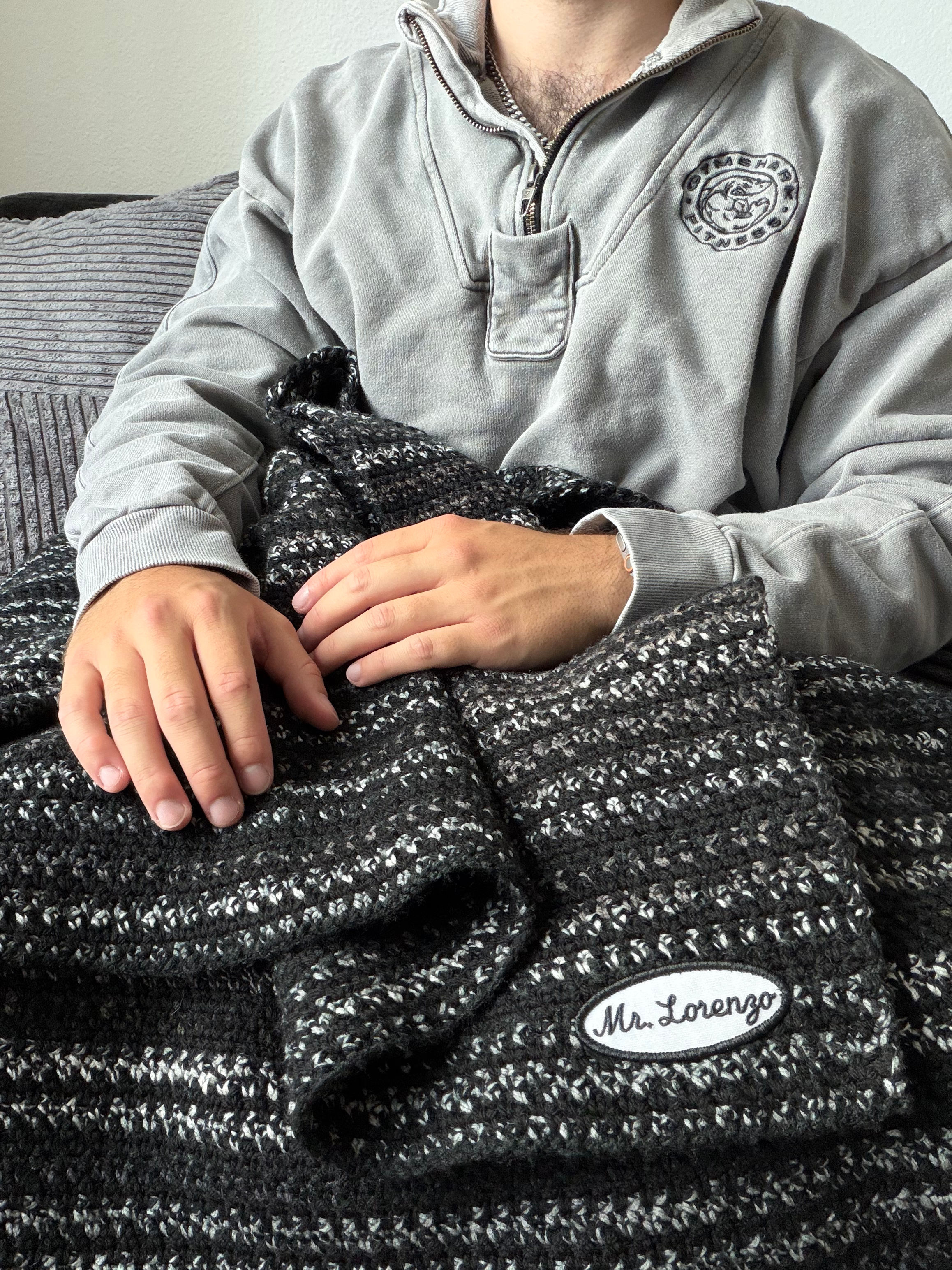 Static Lounge Throw Blanket 