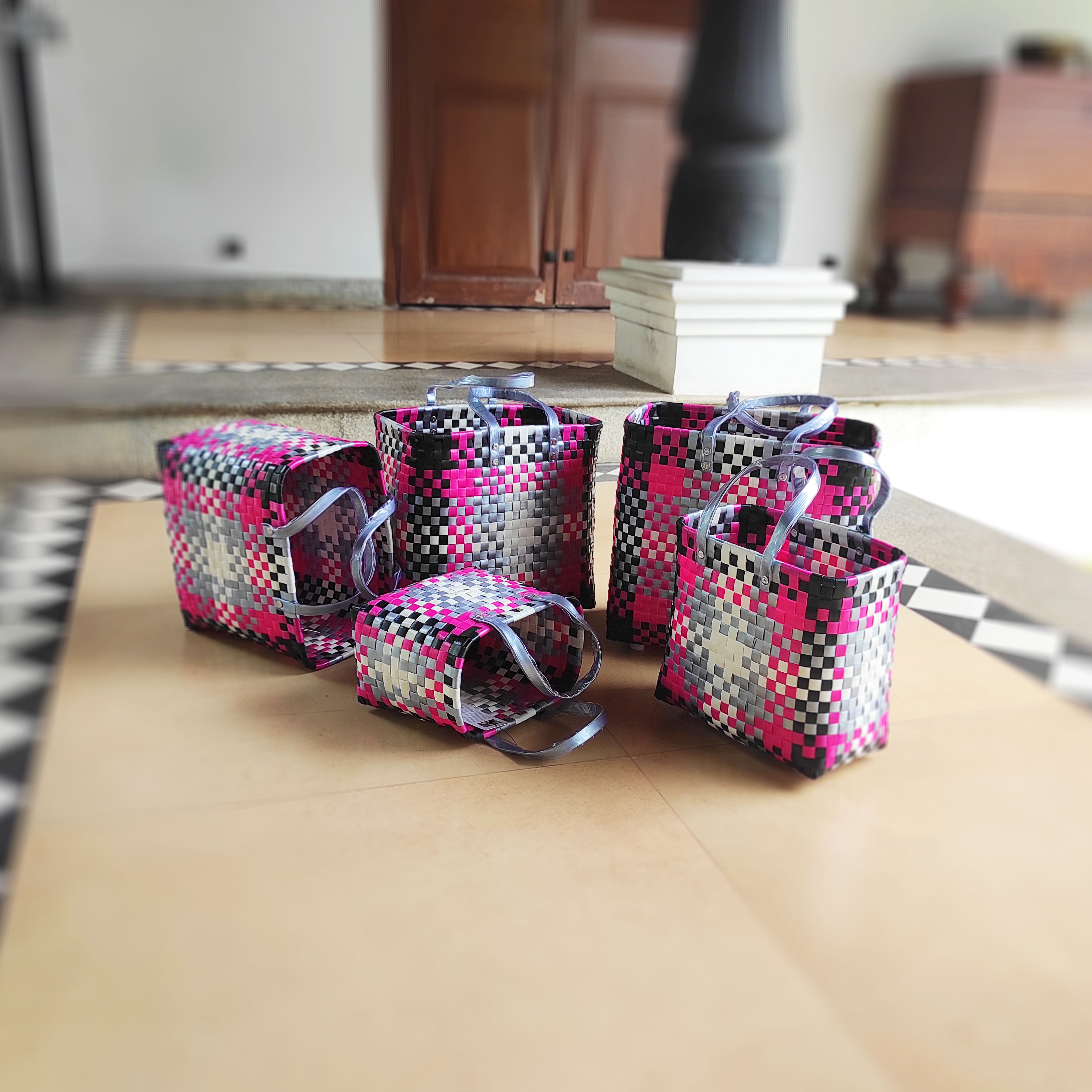 Plastic Basket - Nesting set of 5