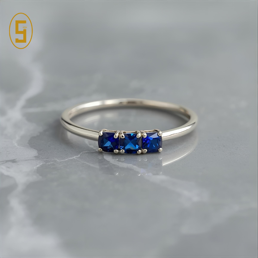 18k White Gold Ring with Blue Sapphire