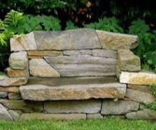 Mobiliers en pierres (photo internet)