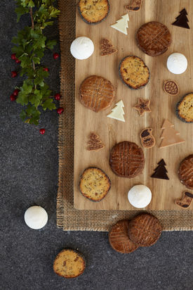 Photo d'ambiance de petits gâteaux pour la campagne de Noel du glacier Jampi, en Bretagne.