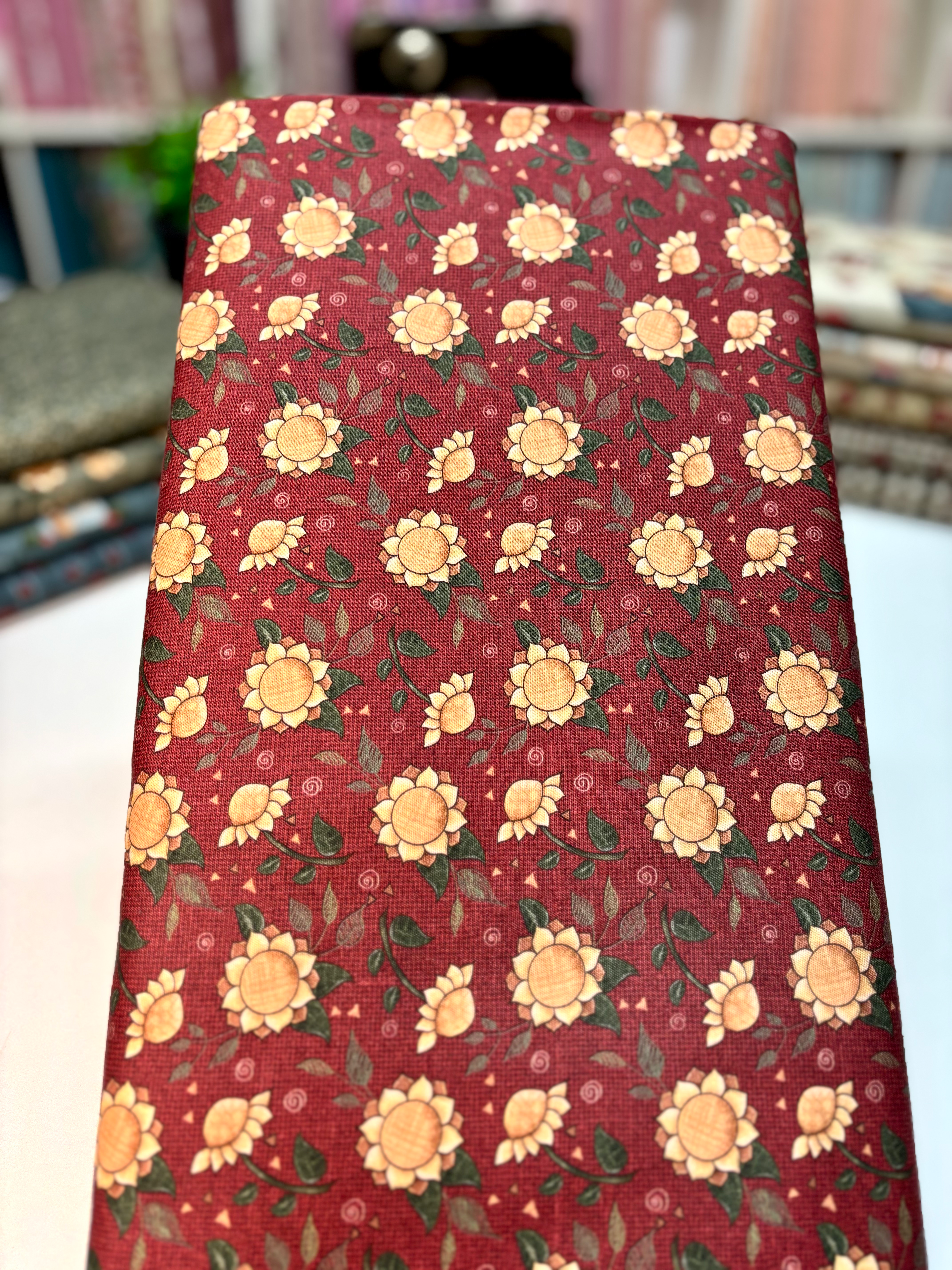 Tricoline estampa digital fundo bordô girassóis Coleção Home Sweet Home