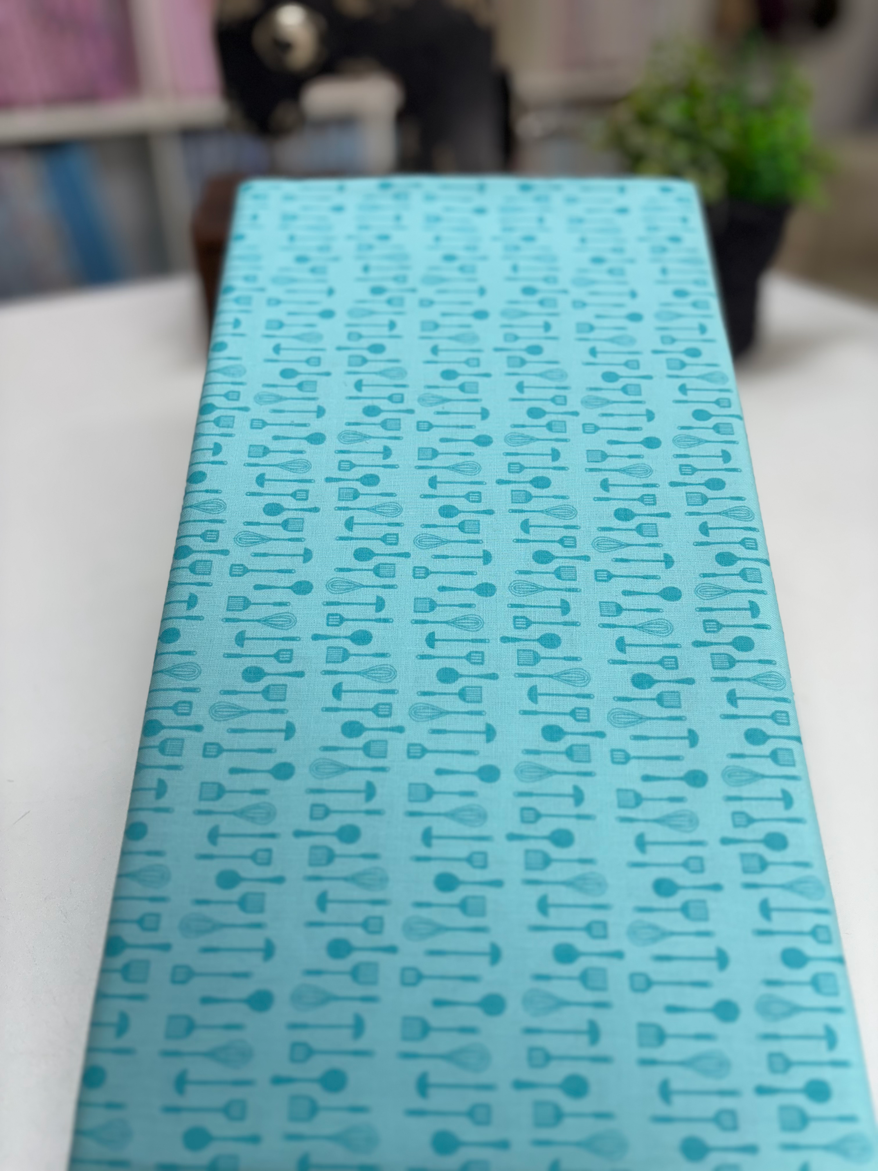 Tricoline estampado talheres azul turquesa Coleção cozinha