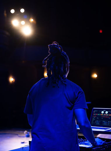 DJ Photo at the Met .JPG