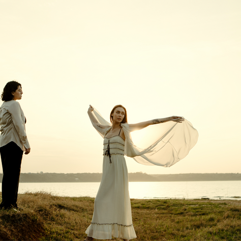 A Romantic Lake Couples Session in Central Texas