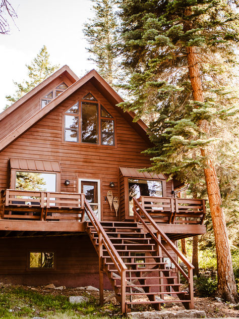 Photographing a Cozy Airbnb Stay in Ouray, Colorado