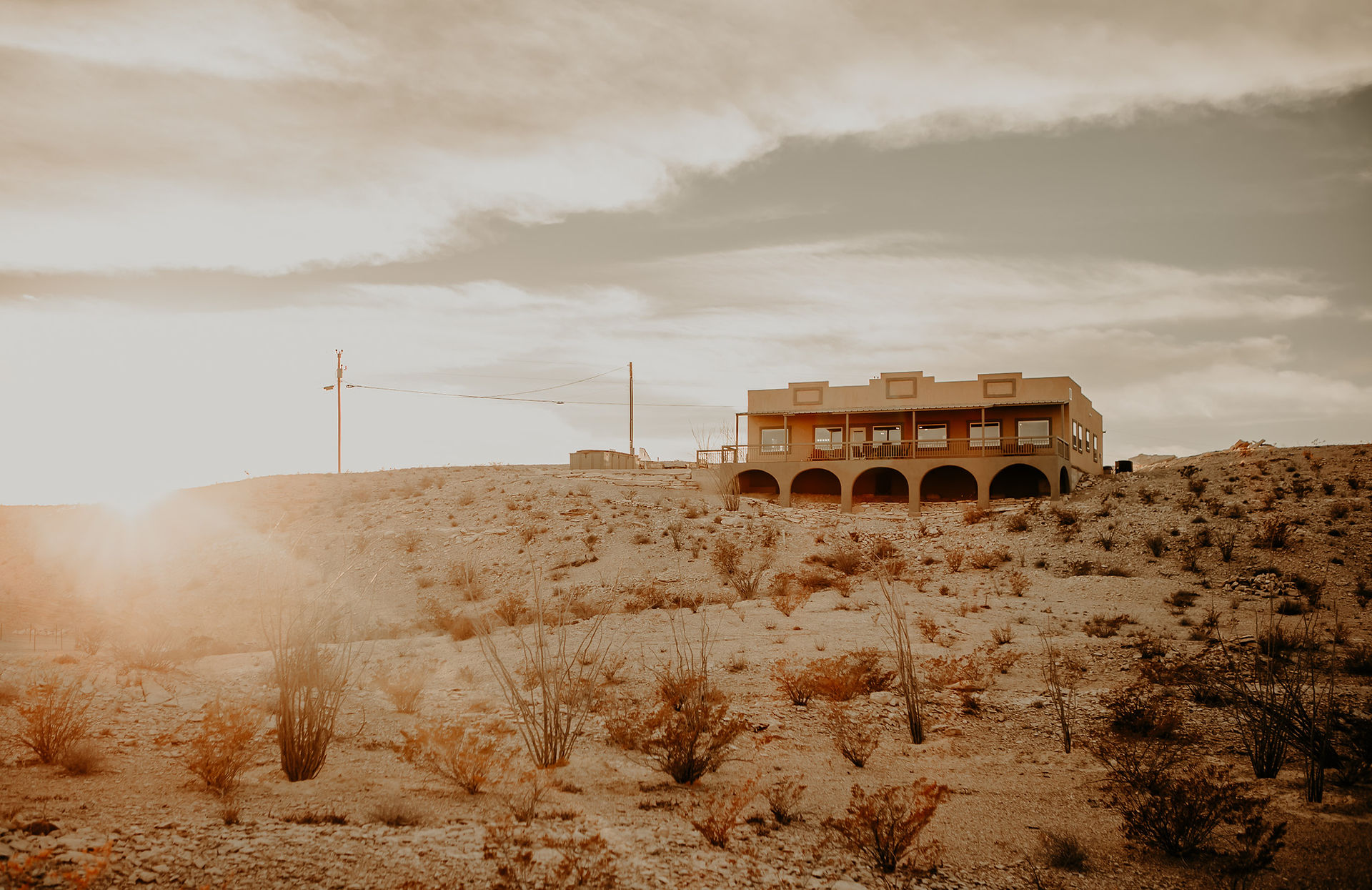 Desert view of casa abuelo loco