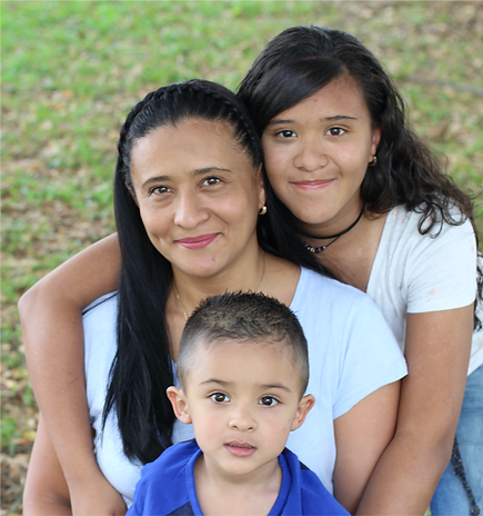 madres%20y%20padres_teescuchamos_edited.