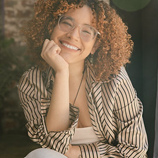 Leandra Headshot.jpeg