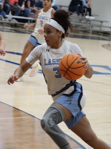 Women’s basketball drops home opener to University of Maine at Augusta