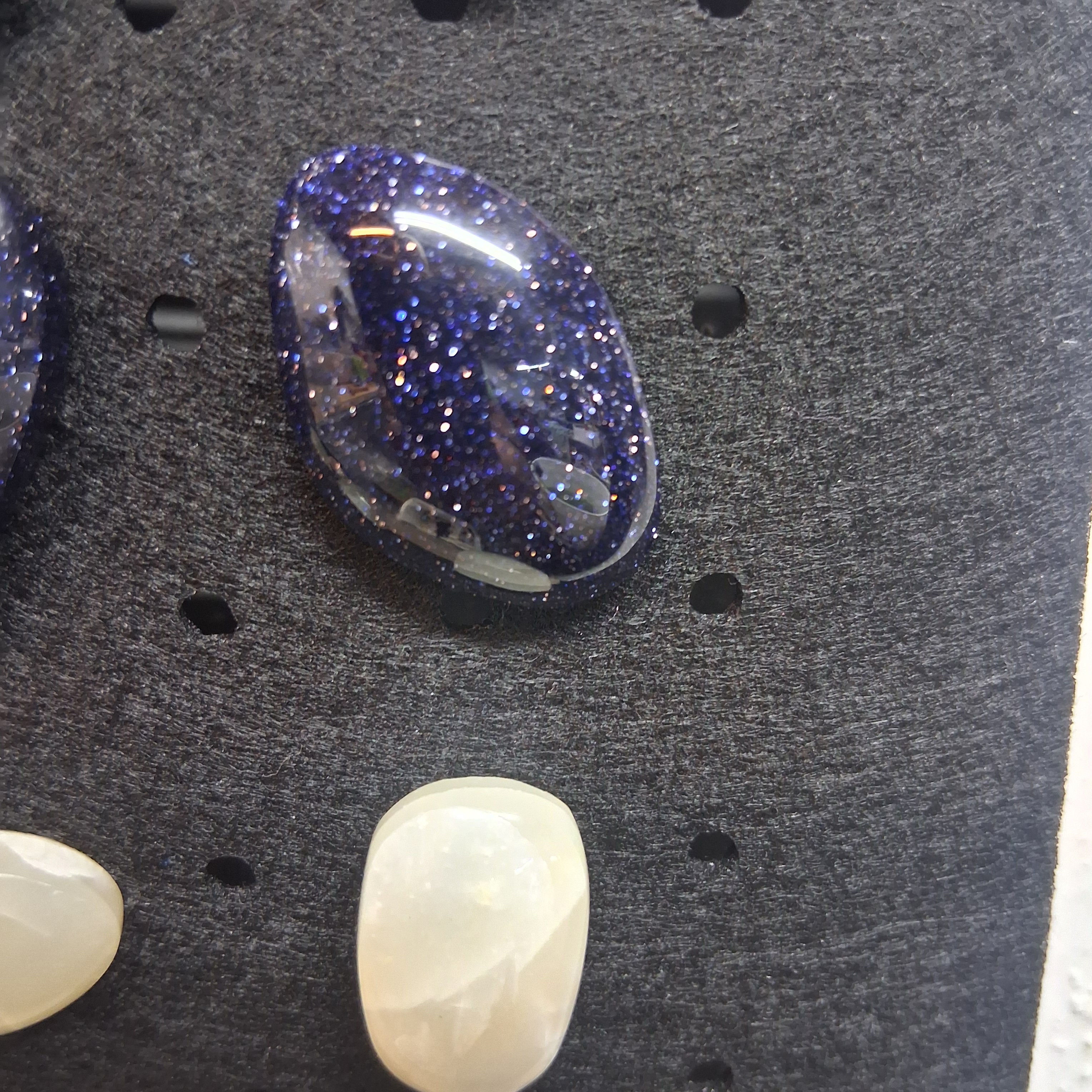 Goldstone hat/shirt pin