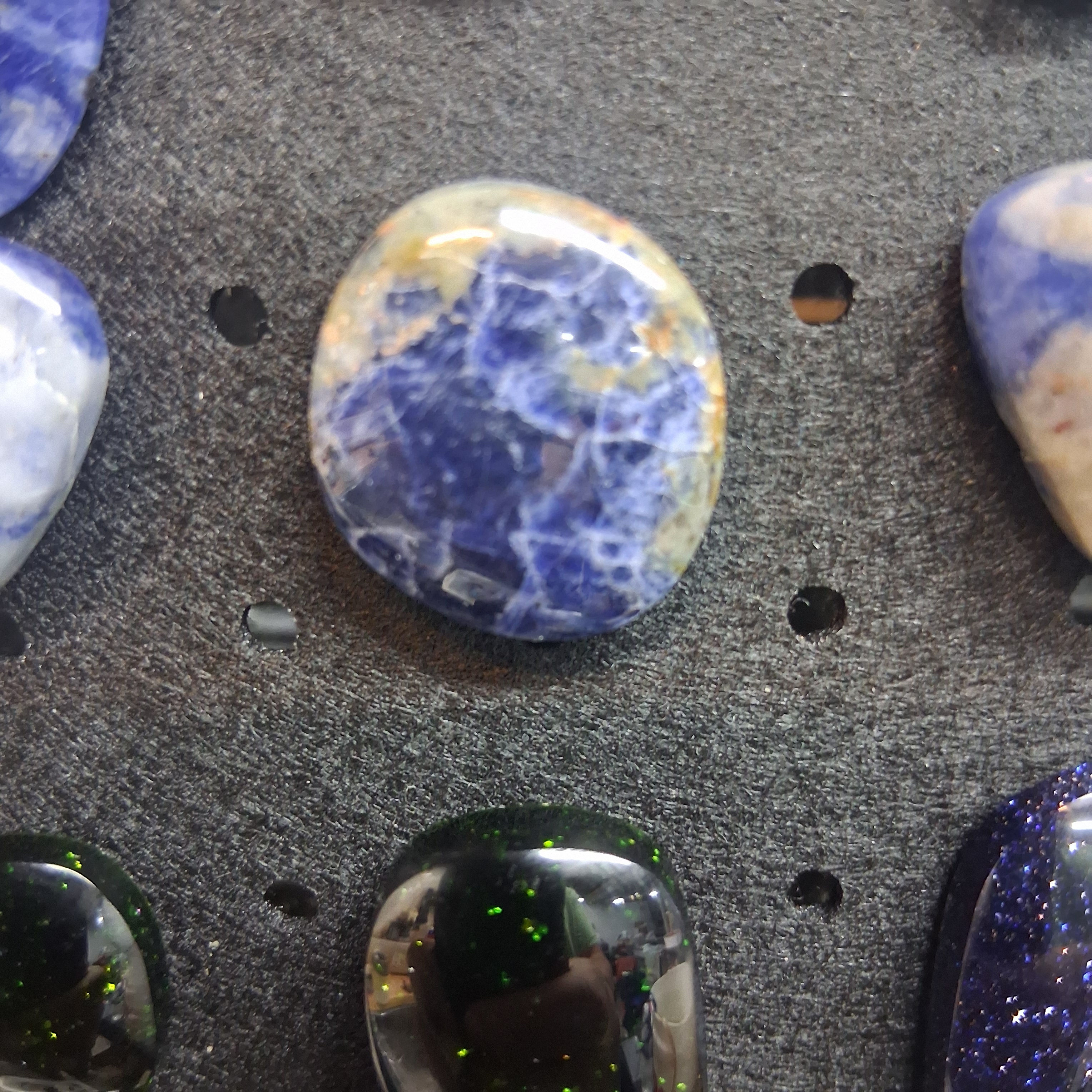 Sodalite hat/shirt pin