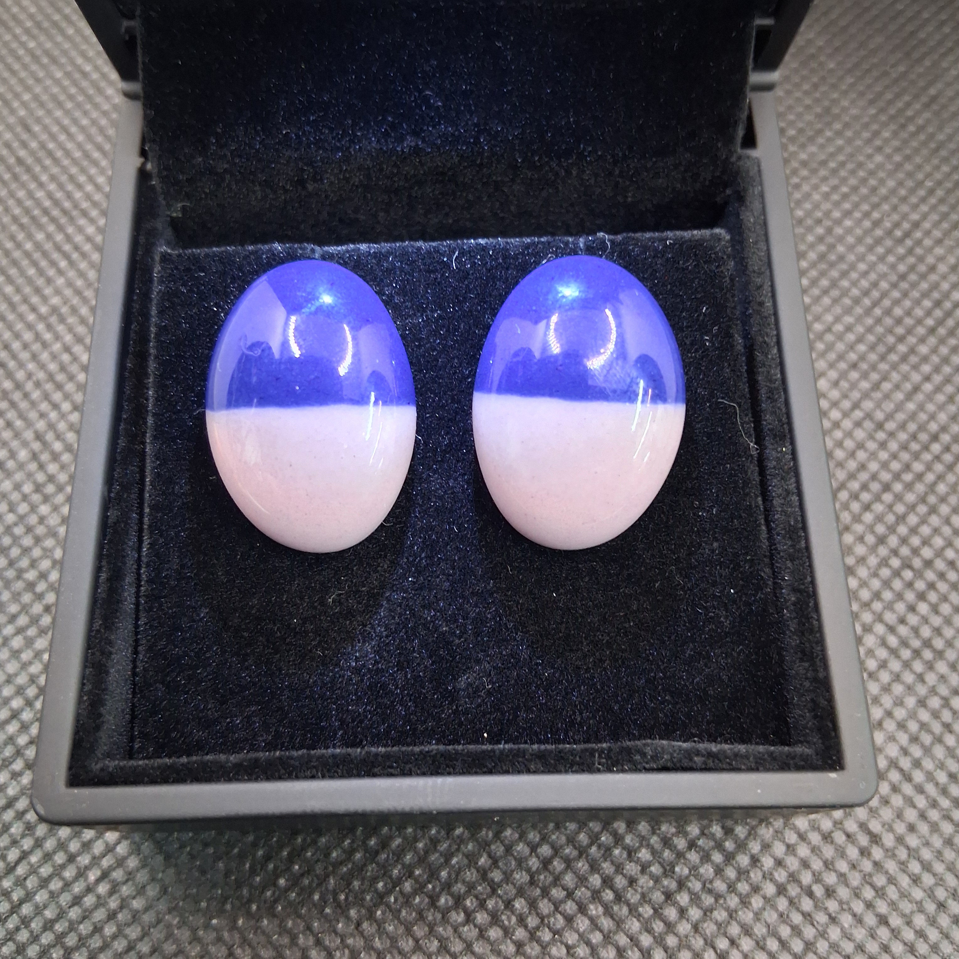 Glass earrings 