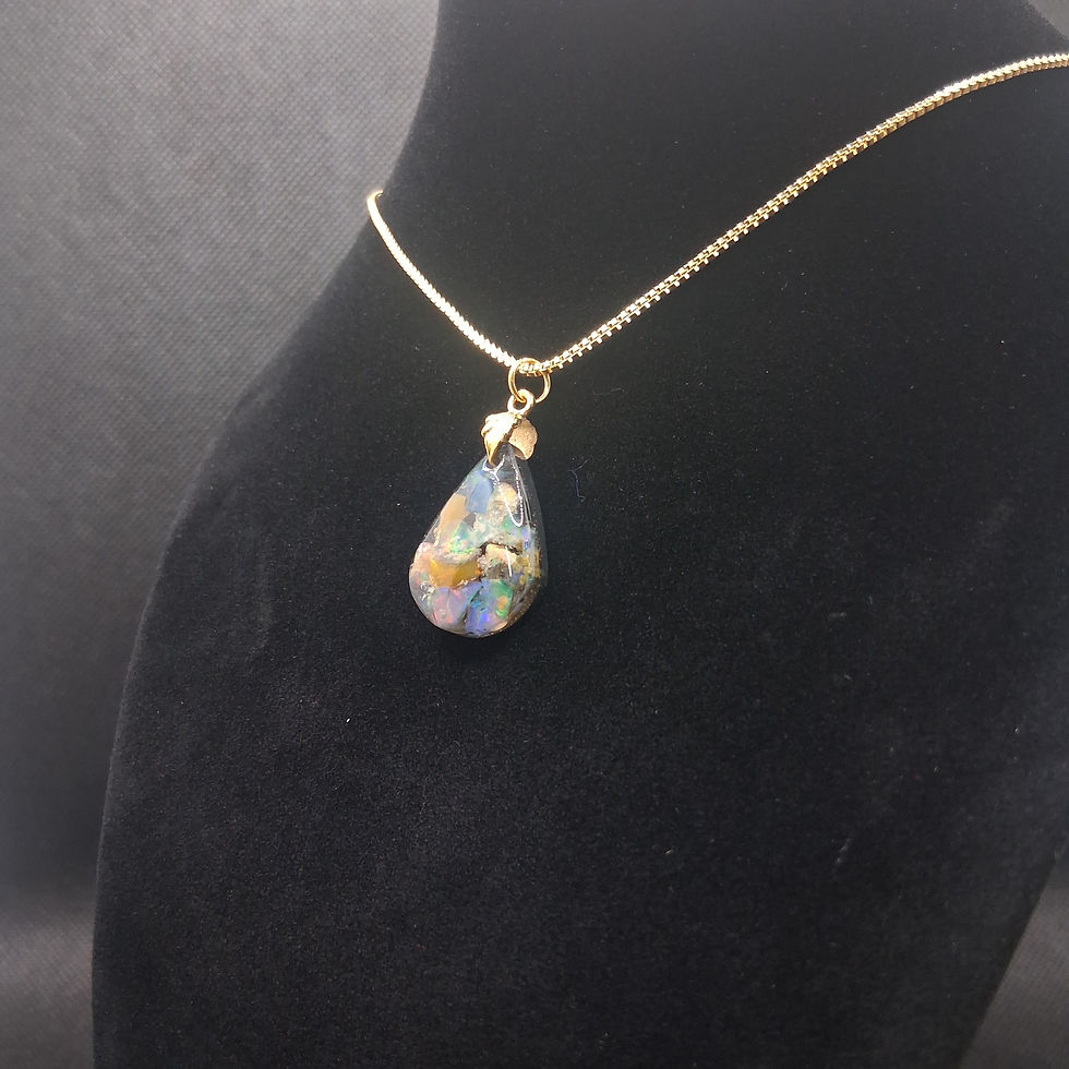 Thumbnail: Opal chip pendant