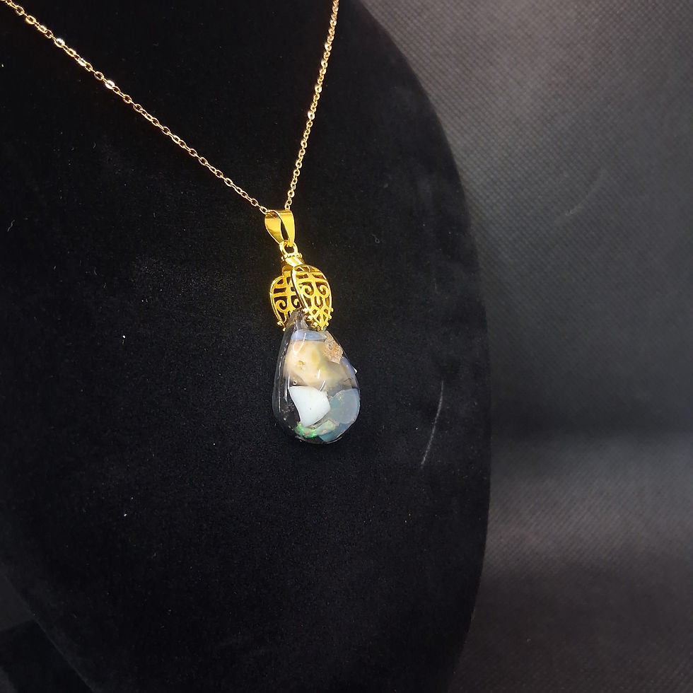 Thumbnail: Opal chip pendant