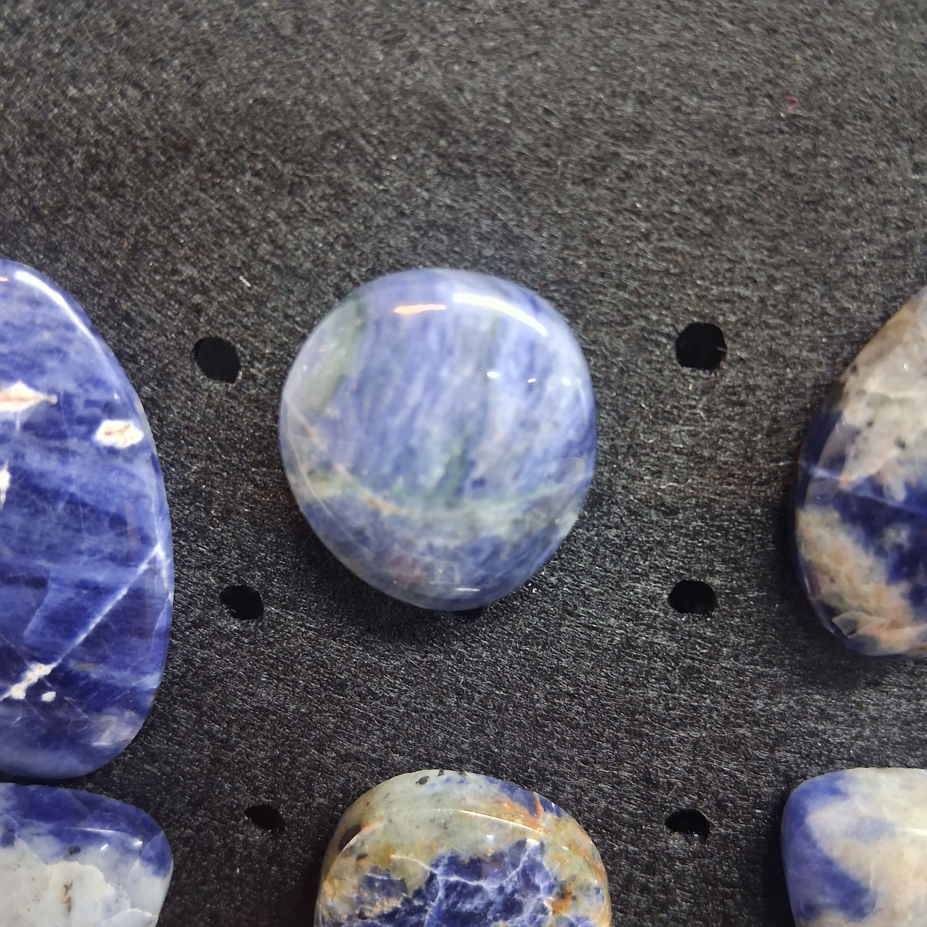 Sodalite hat/shirt pin