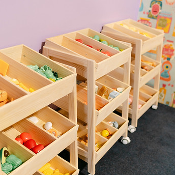 Manna Market Shelves.jpg