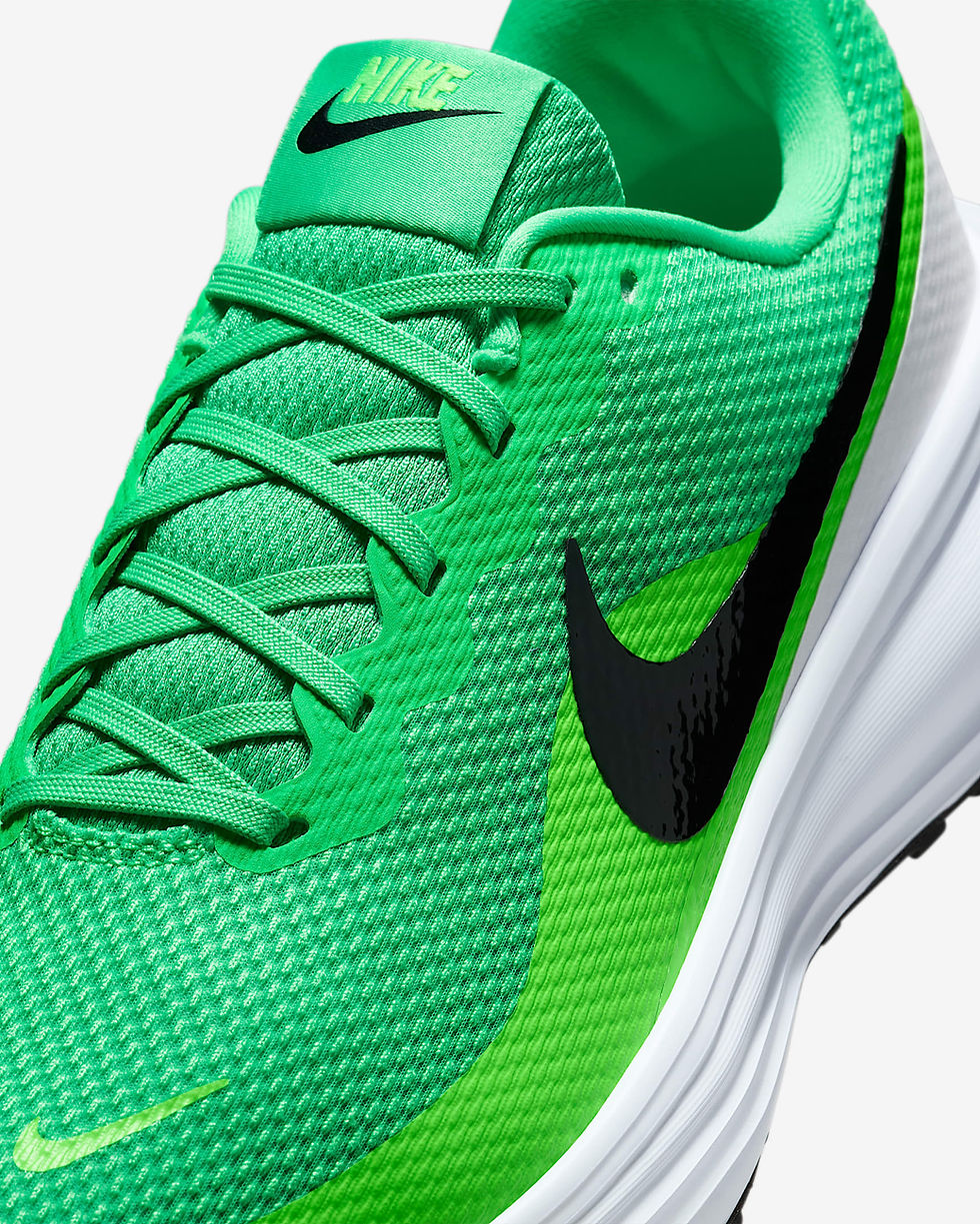 Миниатюра: Nike Revolution 8