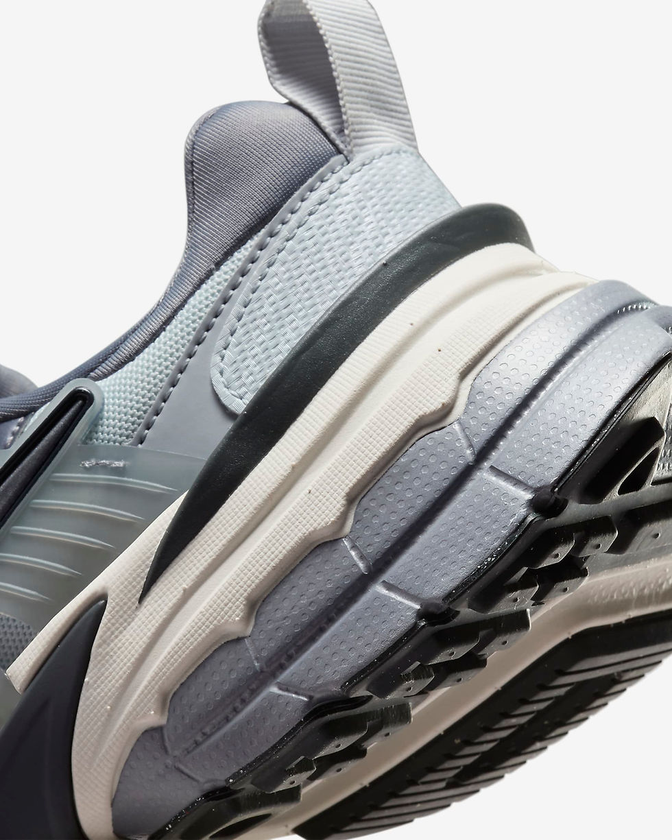 Миниатюра: Nike V2K Run