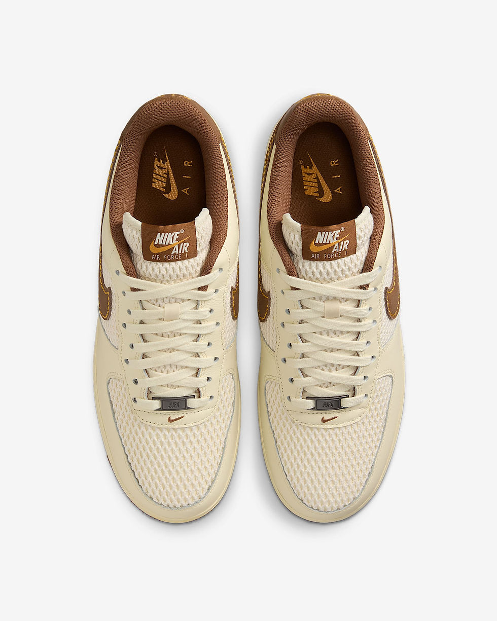 Миниатюра: Nike Air Force 1 07 LV8
