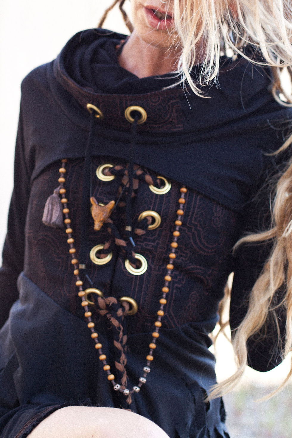 Miniaturbild: Black Shi Shrug