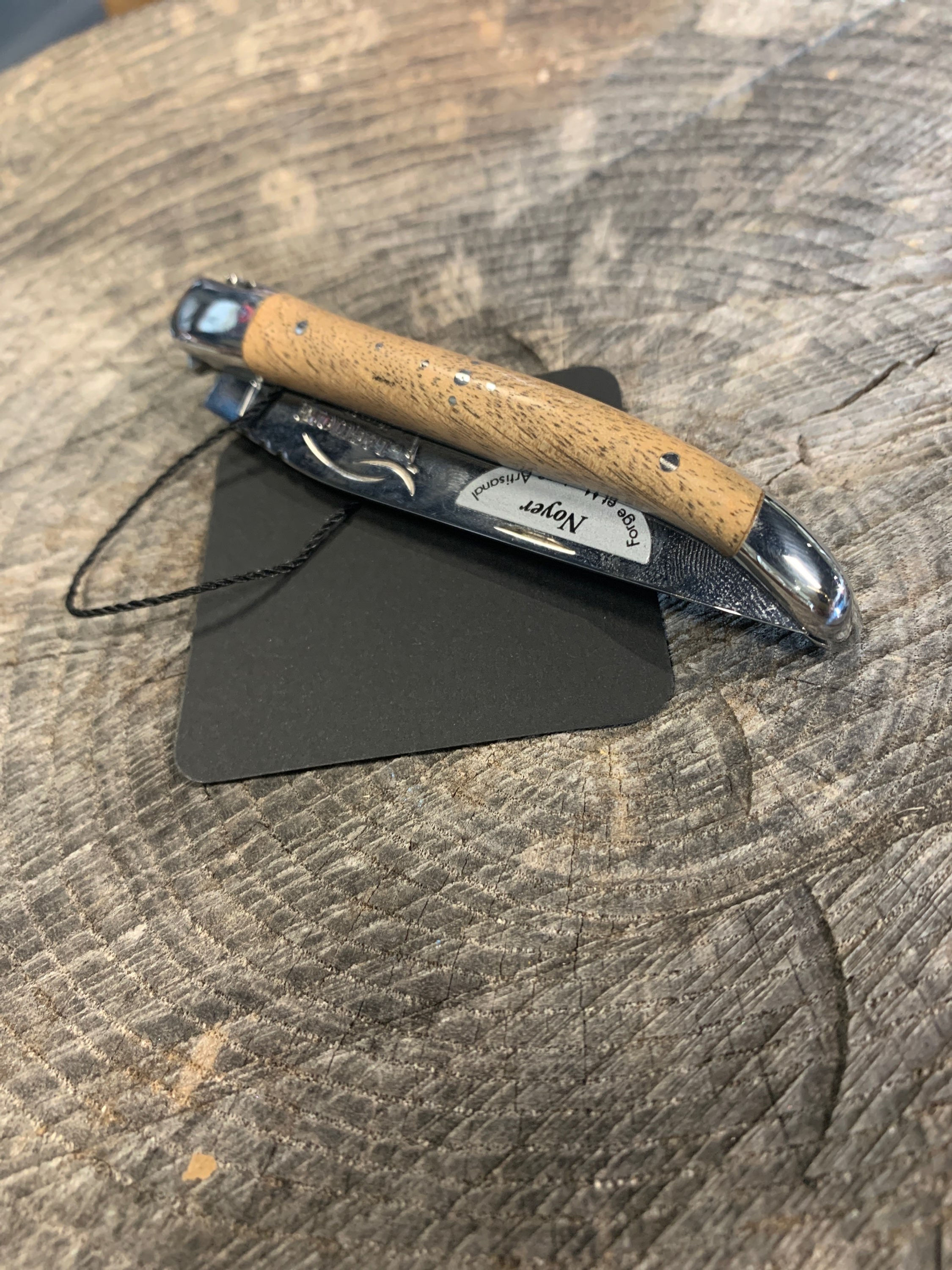 Laquiole Walnut Durana Knife