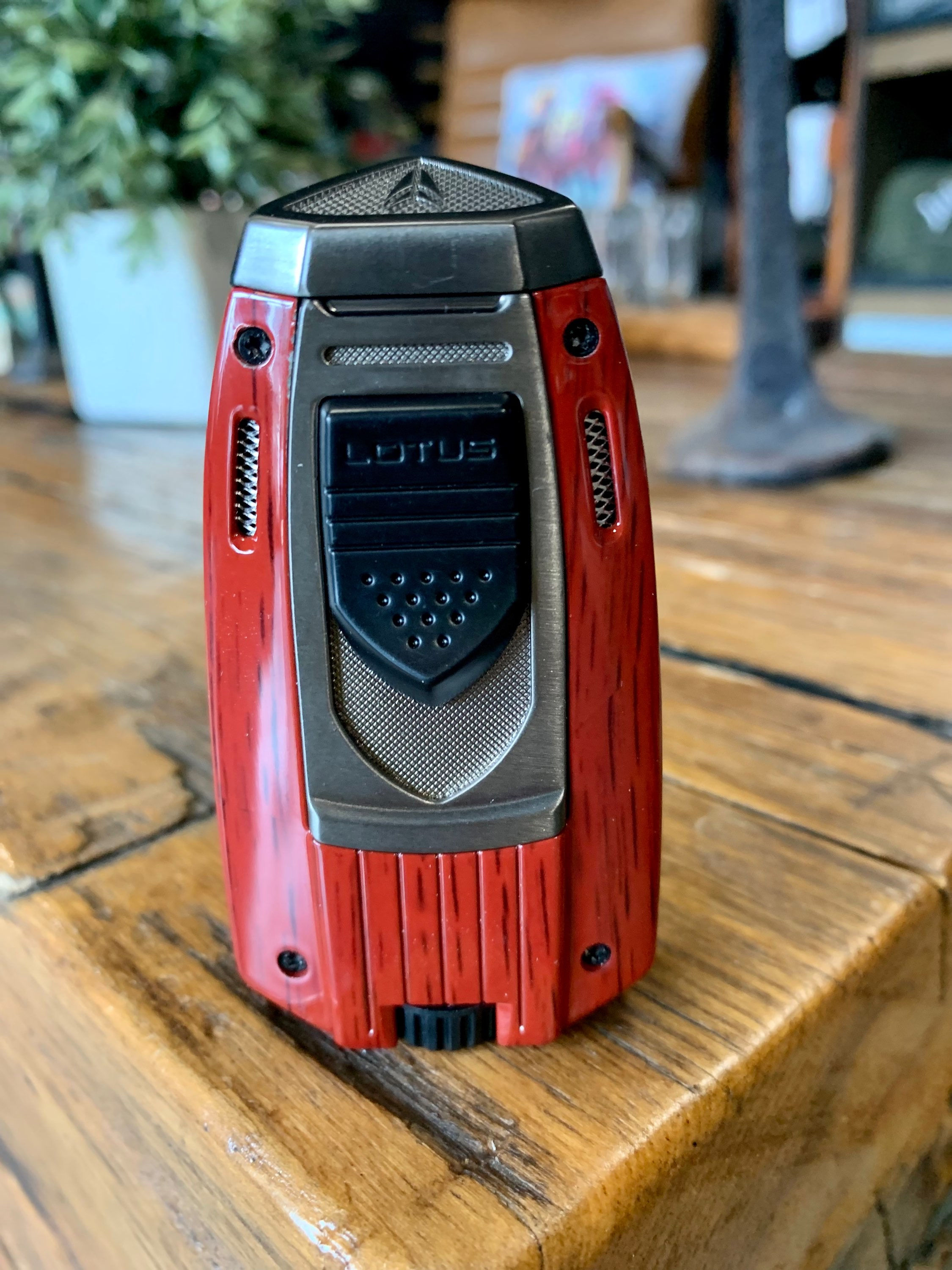 Lotus L7520 - Wood Lighter