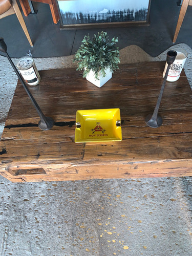[新品未使用・希少]　MONTECRISTO 陶器製置き型灰皿 黄色 Montecristo Yellow Ashtray | jakescigarbar
