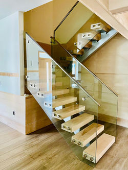 glass_stair_railing