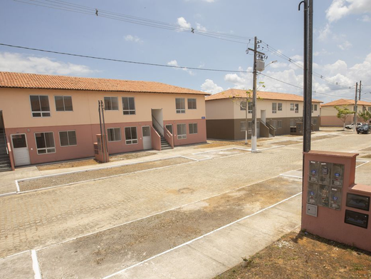Após anos de espera, conjuntos habitacionais são entregues na Bahia