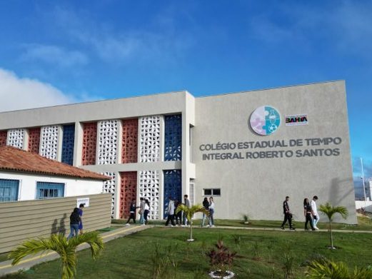 Colégio de tempo integral inaugurado em Poções, neste sábado (6), atenderá mil estudantes