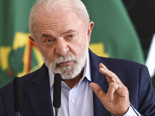 Lula finaliza plano aos setores afetados por tarifaço de Trump
