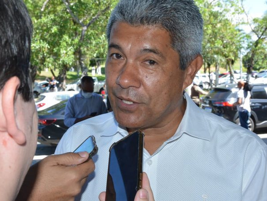 Jerônimo rebate comentário de Bolsonaro falando sobre investimentos