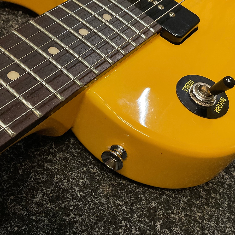 Thumbnail: Vintage V132 TV Yellow (Preowned)