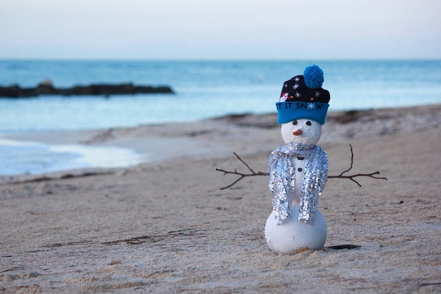 sand snowman