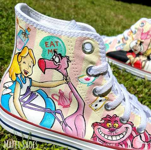Converse personalizzate con Alice nel paese delle meraviglie