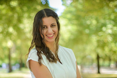 Portrait of the author Jo Atlas.