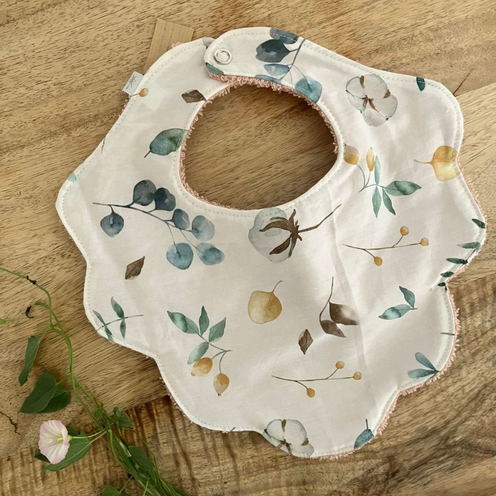 Bavoir nuage motif fleurs de printemps
