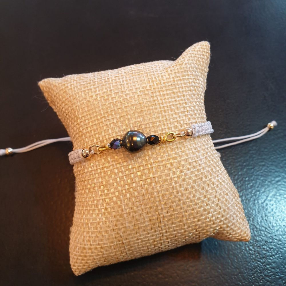 Bracelet perle de Tahiti et macramé (gris)