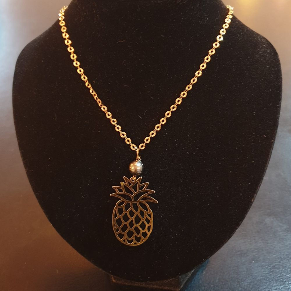 Collier pendentif ananas et perle de Tahiti