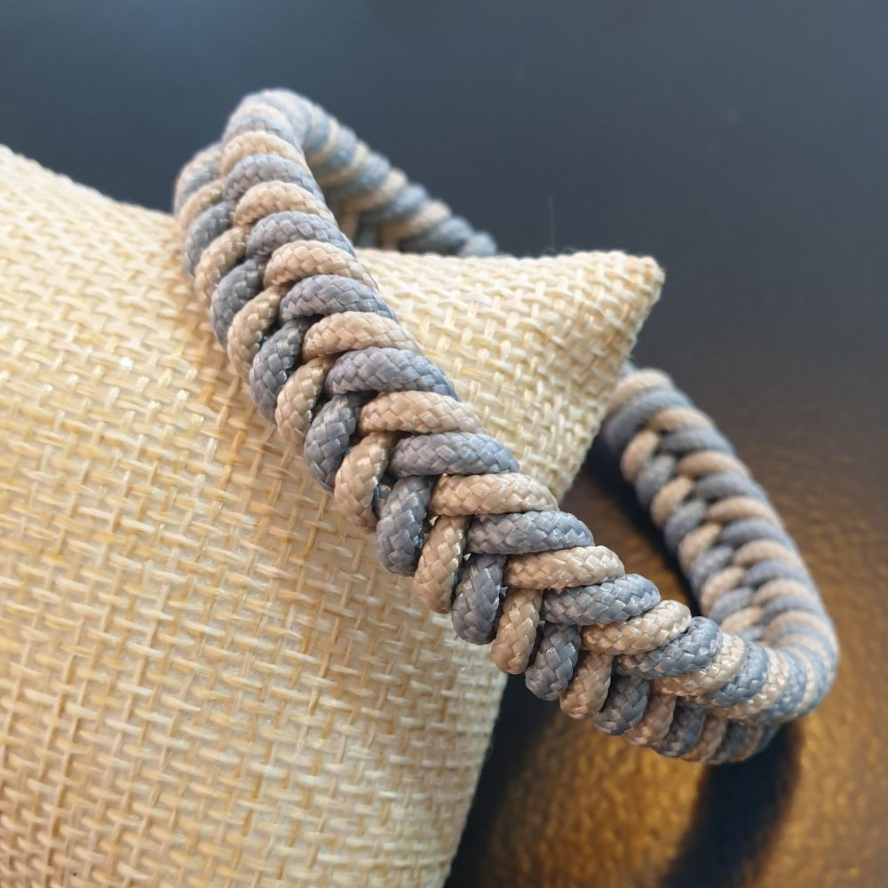 Bracelet tressé  (gris et beige)