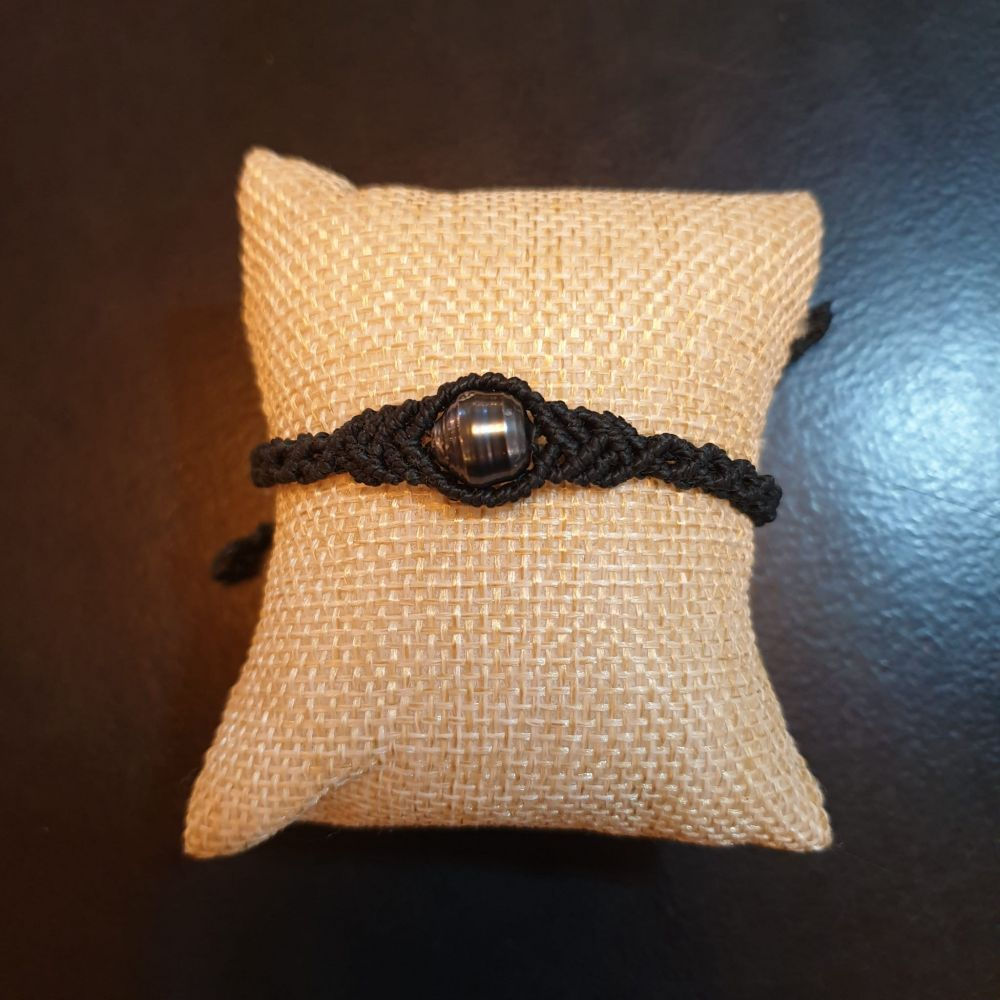 Bracelet perle de Tahiti et macramé (noir)
