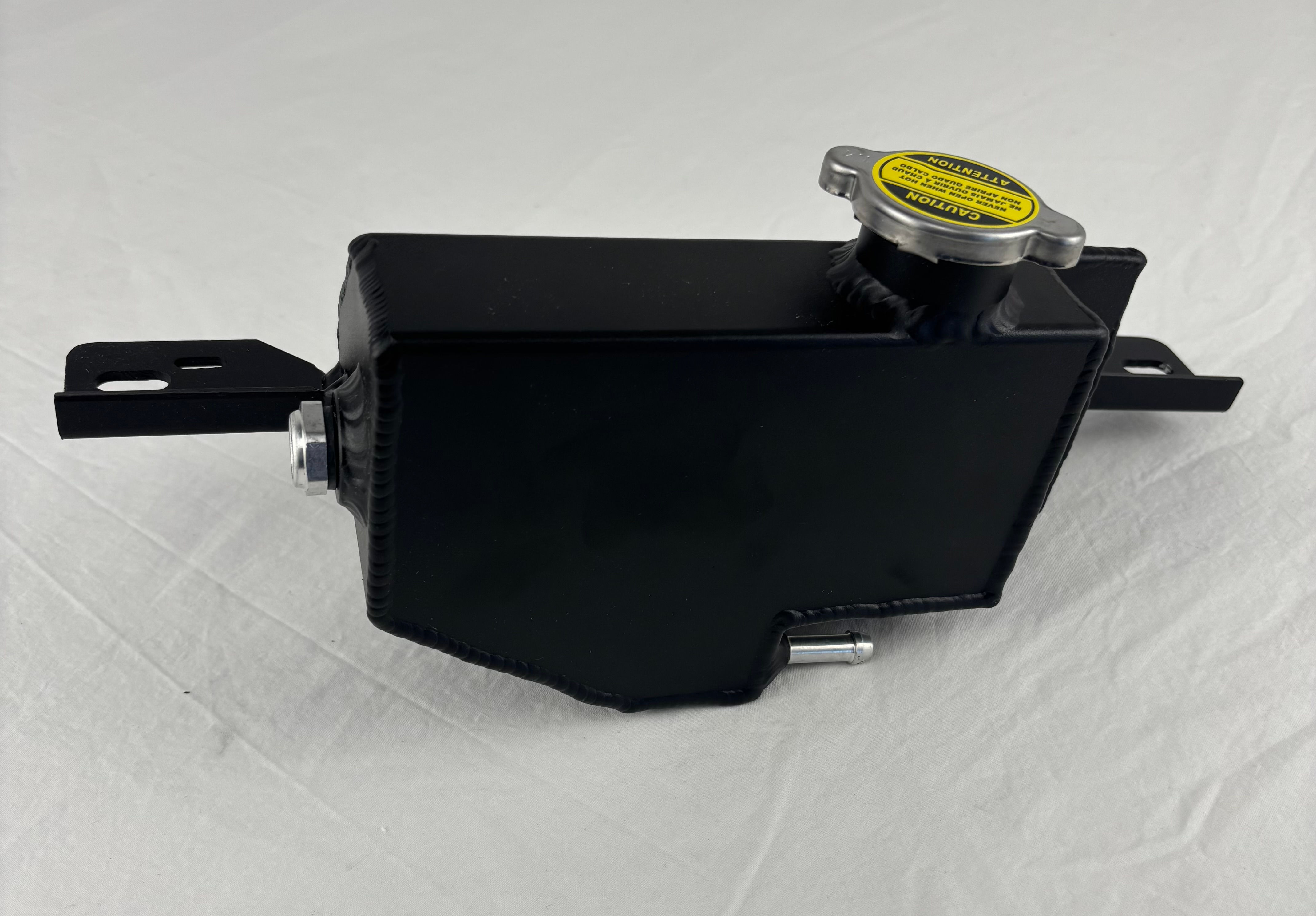 Aluminum Radiator Coolant Reservoir Tank with Cap for 2014-2018 Infiniti Q50