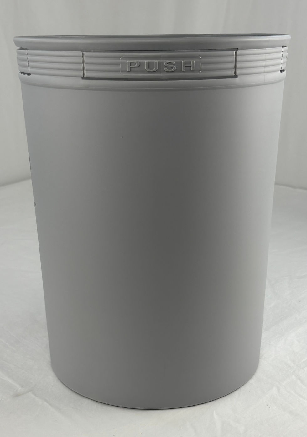 Thumbnail: BLUEWEST 4.5-Gallon Natural Water Hyacinth Waste Basket with Removable Liner
