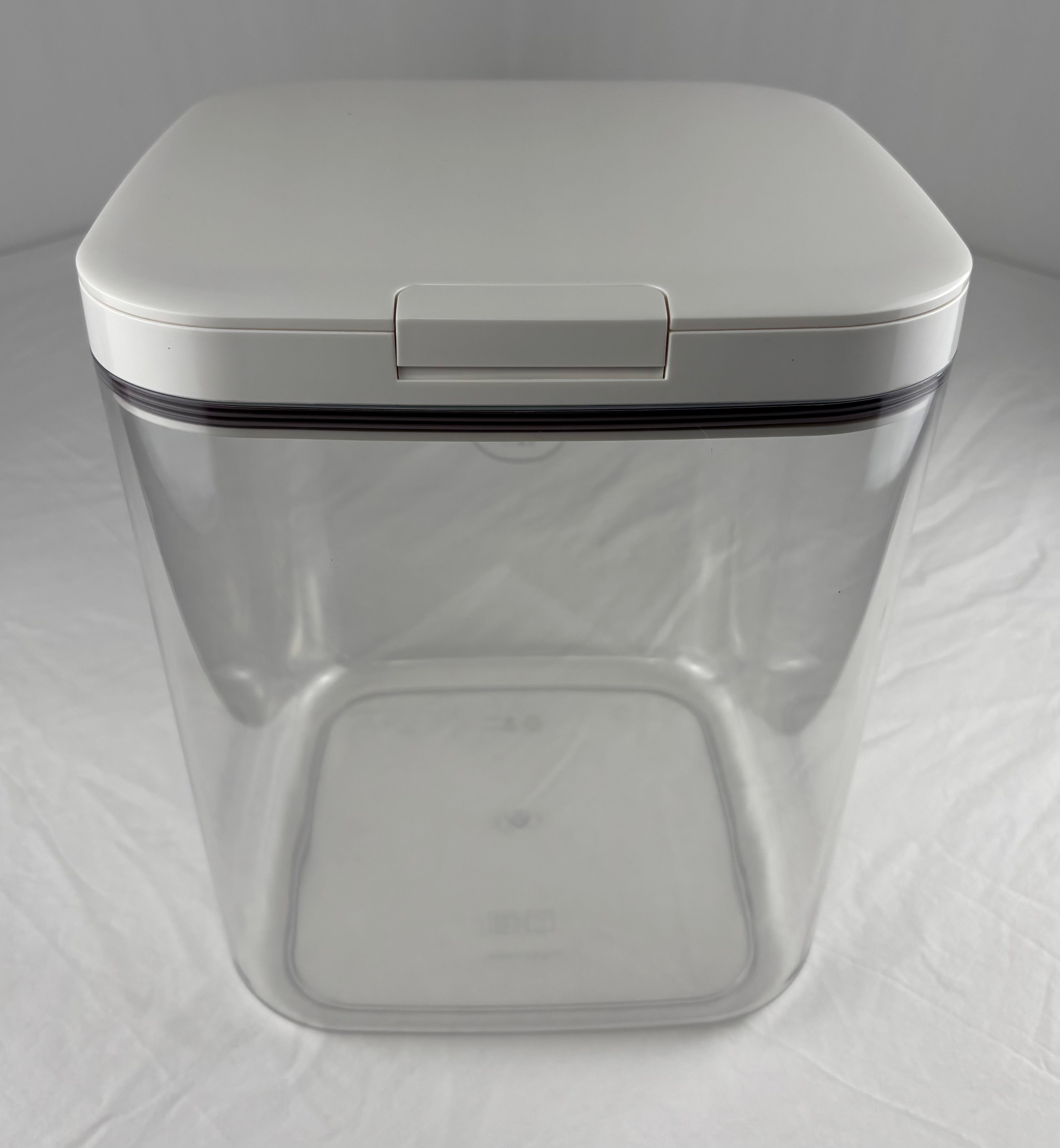 LEAWALK 11 Lbs Airtight Pet Food and Treat Storage Container (BPA-Free Clear)