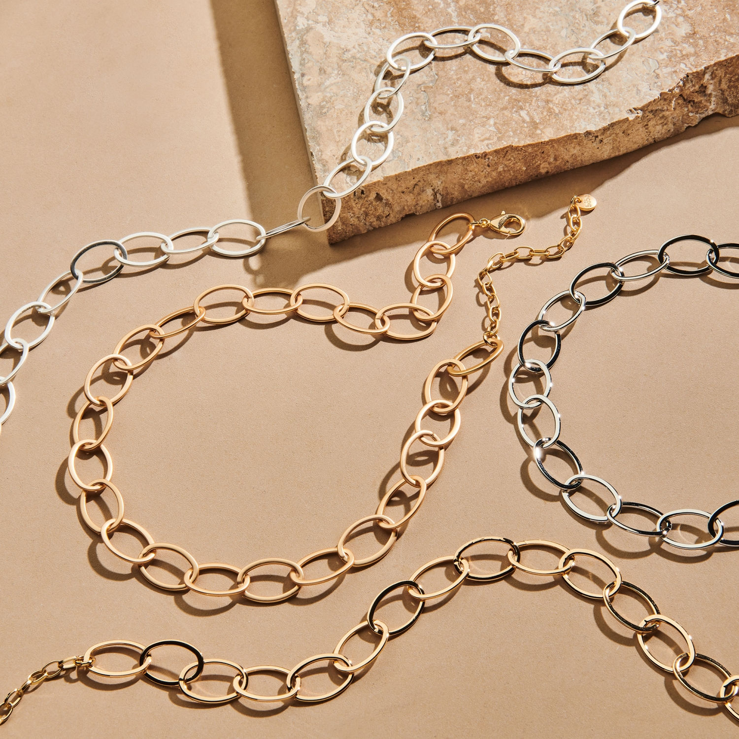 Gold Flat Oval Link Necklace