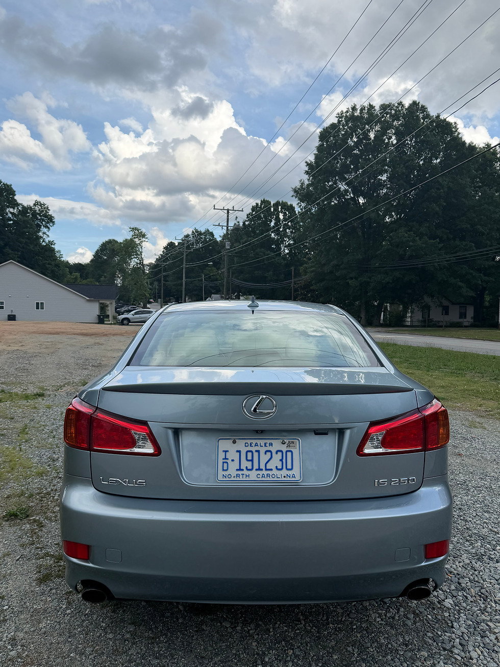 Thumbnail: LEXUS IS250 