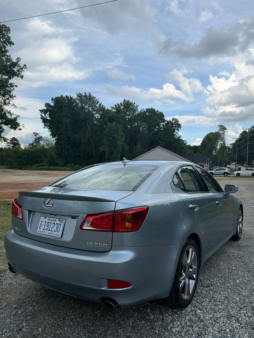 Thumbnail: LEXUS IS250 